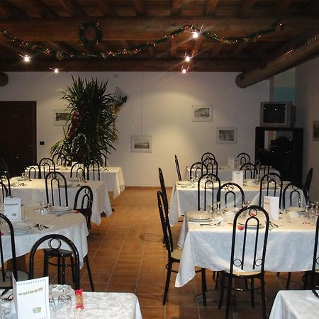 Agriturismo La Rasdora Порто Мантовано Екстериор снимка