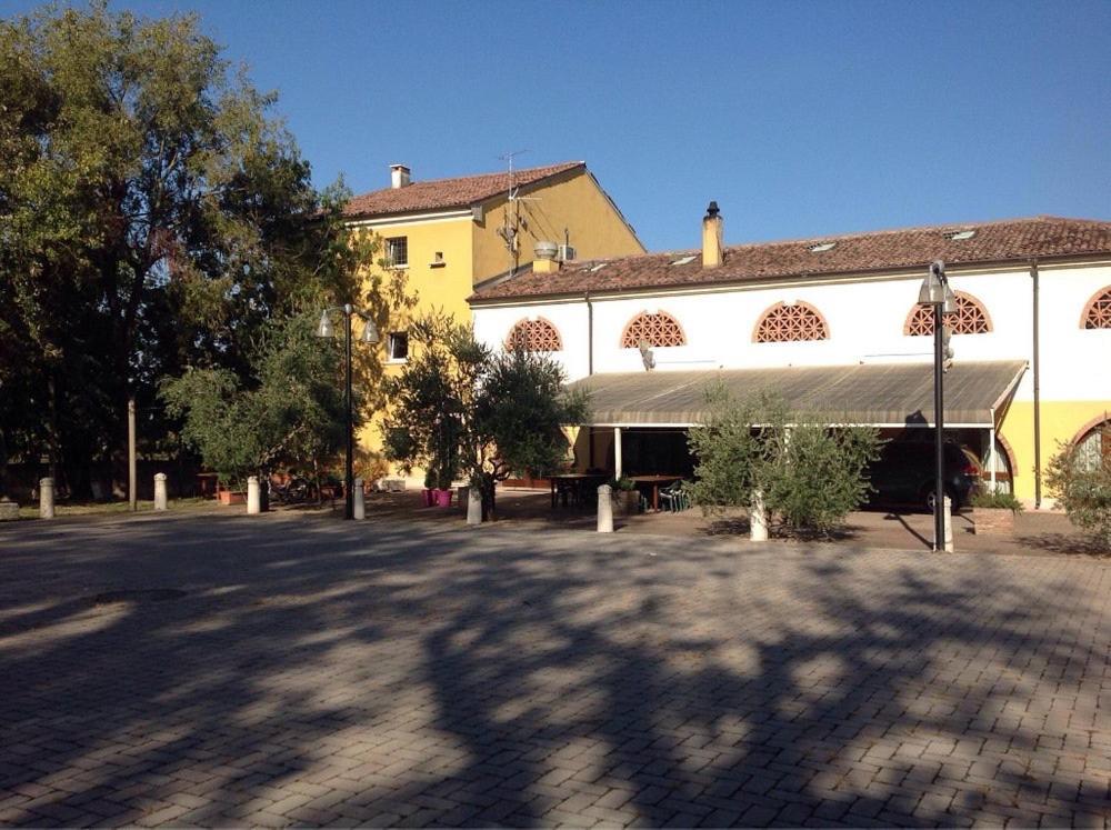 Agriturismo La Rasdora Порто Мантовано Екстериор снимка