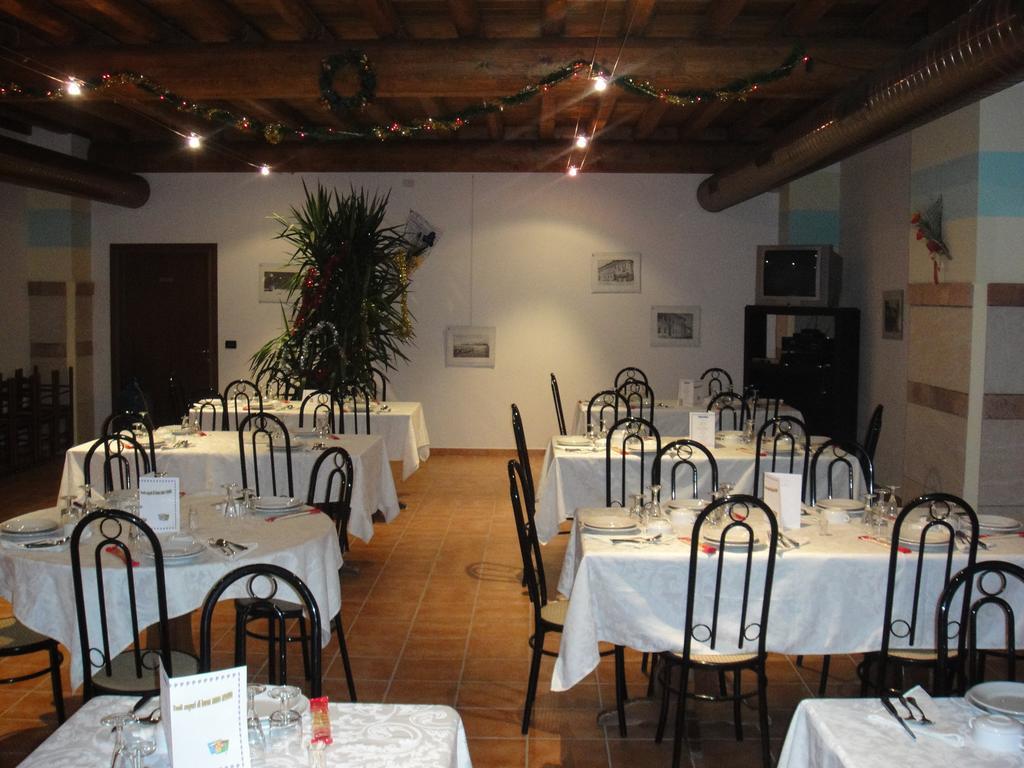 Agriturismo La Rasdora Порто Мантовано Екстериор снимка